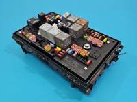 Skrzynka bezpieczników Opel Astra IV J 13318785