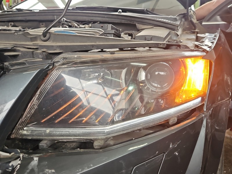 Reflektor lewy lampa przód Skoda Octavia III EUROPA 5E1941017B
