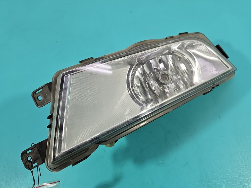 Halogen prawy Skoda Octavia III 5E0941702D