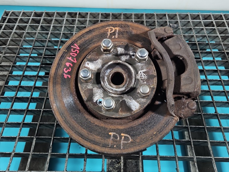 Zwrotnica prawa piasta przód 2.0 16V Kia Sportage II 04-10