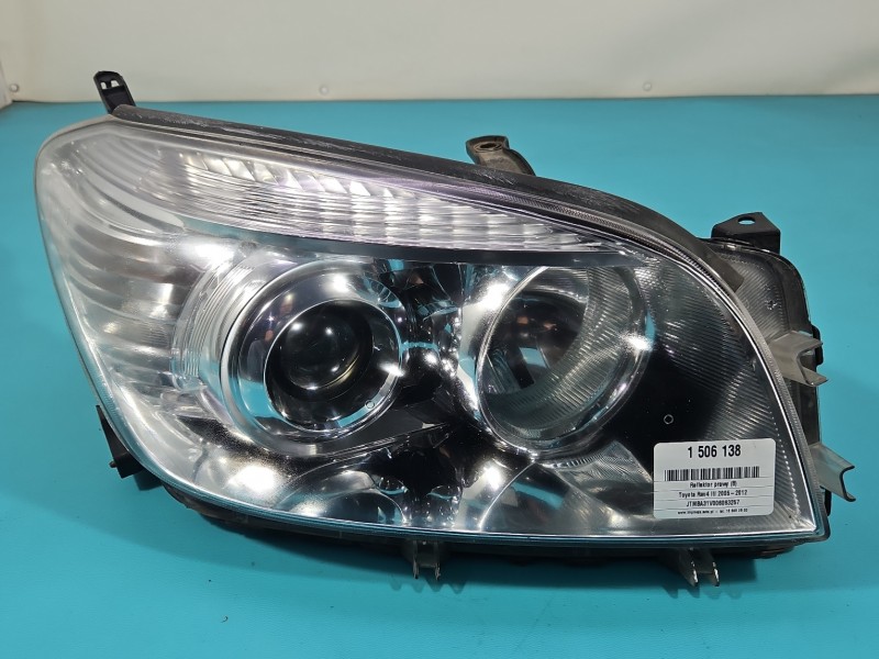 Reflektor prawy lampa przód Toyota Rav4 III 05- EUROPA