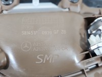 Tapicerka drzwi przód lewa boczek Mercedes W213 A2137201708