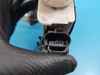 Zamek przód lewy Audi A4 B5 EUROPA Producent części: Audi, 3pin