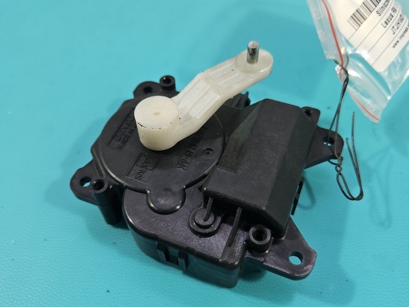 Silniczek nawiewu NAGRZEWNICY LEXUS RX II 03-08 063800-0620 EUROPA