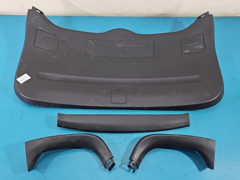 Tapicerka klapy tył boczek bagażnika tylnej Toyota Rav4 IV 67765-42040, 67937-42050, 67939-42040