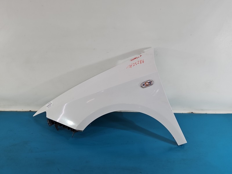 Błotnik przód lewy Seat Ibiza IV 6J LB9A