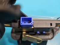 Zamek klapy tył 8E5827505B Audi A4 B6 sedan Producent części: Audi, 2PIN