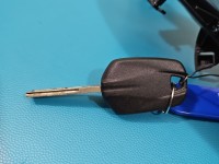 Klamka przód lewa zewnętrzna Peugeot 308 II T9 9802977380