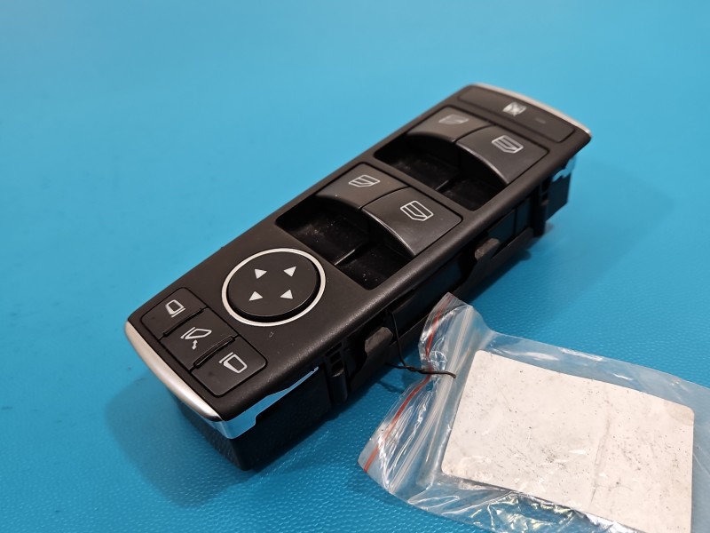 Przełącznik szyb Mercedes W212 uszkodzone mocowanie EU A2129056100