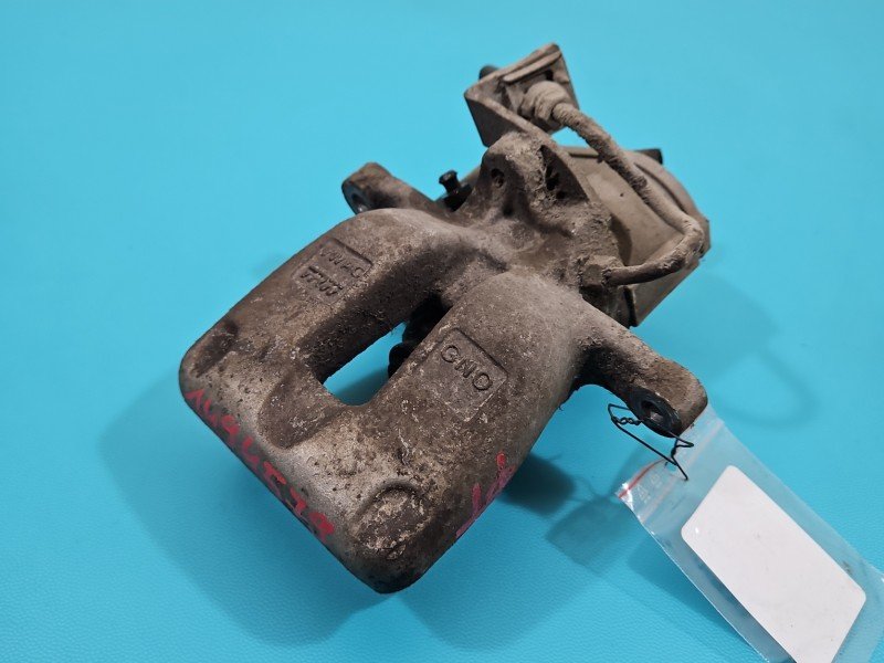 Zacisk tył prawy Vw Passat B6 2.0 FSI kombi Zacisk tył prawy Vw Passat B6 2.0 FSI kombi