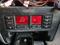 Konsola panel nawiewu Audi A3 8L 8L0820043M