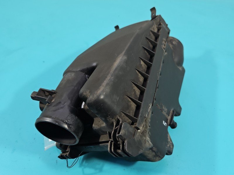 Obudowa filtra powietrza Toyota Yaris III BS014140-318, 0Y070 1.3 vvti Obudowa filtra powietrza Toyota Yaris III BS014140-318, 0Y070 1.3 vvti