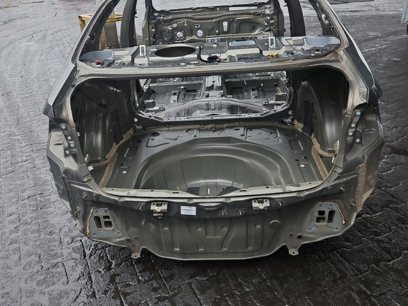 Pas tylny podłoga wanna bagażnika Toyota Corolla E21 19- sedan