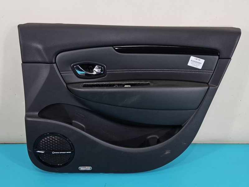Tapicerka drzwi przód prawa boczek Renault Scenic III 809009273R