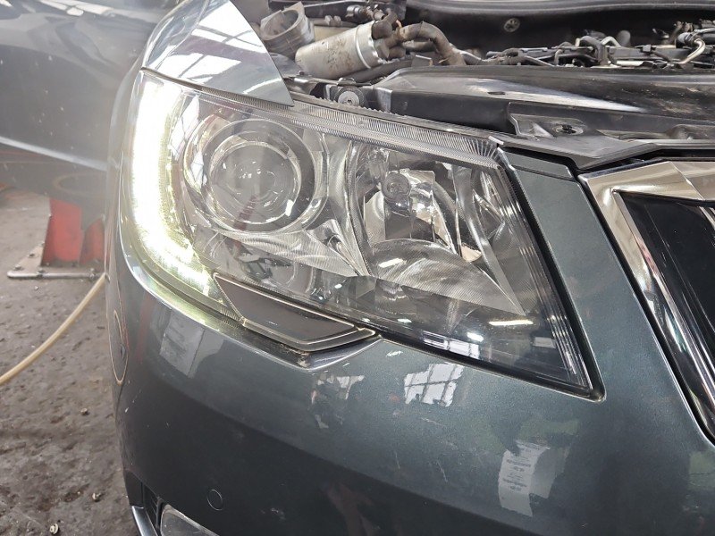 Reflektor prawy lampa przód Skoda Superb II EUROPA Reflektor prawy lampa przód Skoda Superb II EUROPA