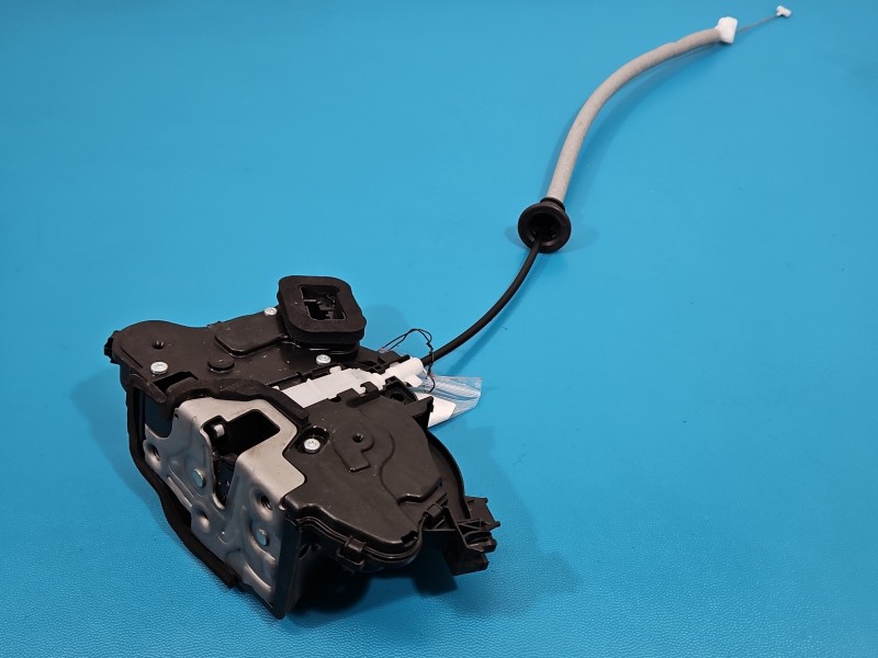 Zamek przód lewy 10B837015B Skoda Kamiq EUROPA