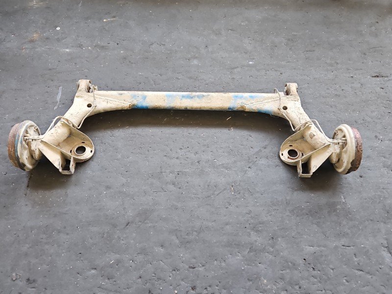 Tylna belka oś tył Vw Lupo 1.0 8V wiel Tylna belka oś tył Vw Lupo 1.0 8V wiel