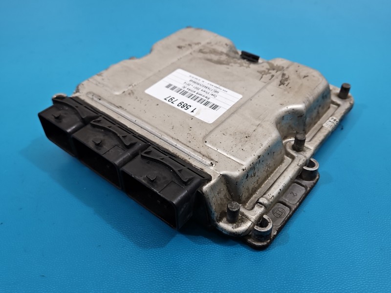 Komputer Sterownik silnika Opel Vivaro 1.9 cdti 0281010633