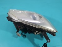 Reflektor prawy lampa przód Toyota Avensis II T25 EUROPA