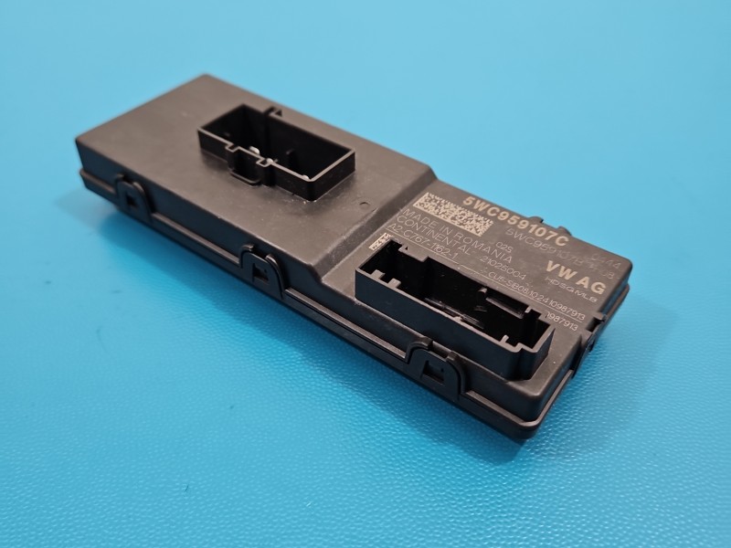 Sterownik moduł KLAPY BAGAŻNIKA Skoda Octavia IV A2-C767-1162-1, 5WC959107C, 5WC959107B