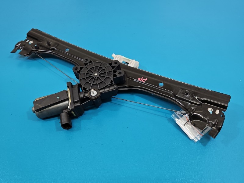 Podnośnik przód prawy SZYBY WINDA Fiat 500 07-20 Europejska, Pękniecie plastiku 3d HB