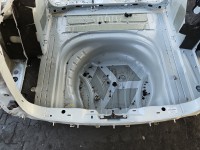 Pas tylny podłoga bagażnika Skoda Octavia IV wanna kombi ćwiartka