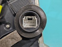 Zamek przód prawy W45G2213 Lexus IS III 14-25 EUROPA Producent części: Lexus, 10pin