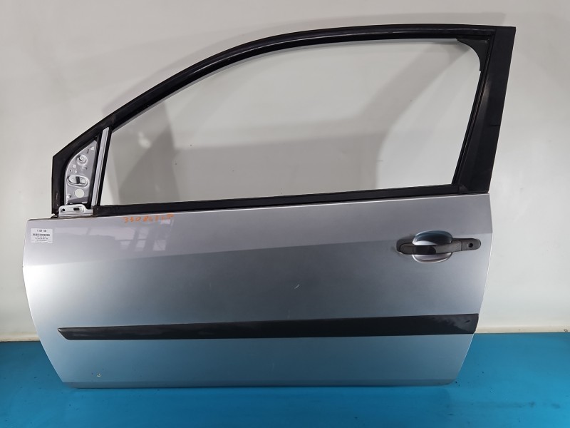 DRZWI PRZÓD LEWE KIEROWCY Ford Fiesta Mk6 3d srebrny