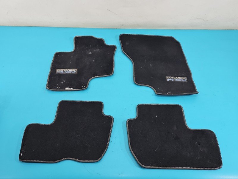 Dywaniki komplet Mitsubishi Outlander III 12-