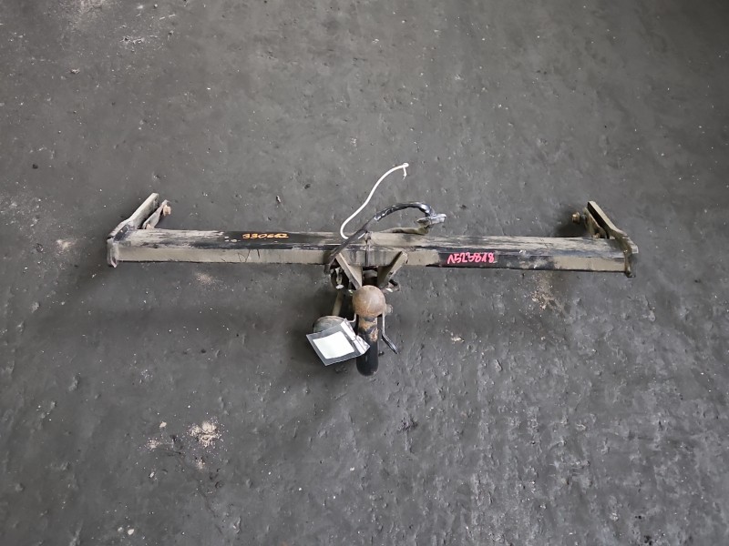 Hak holowniczy Volvo V40 II 12-