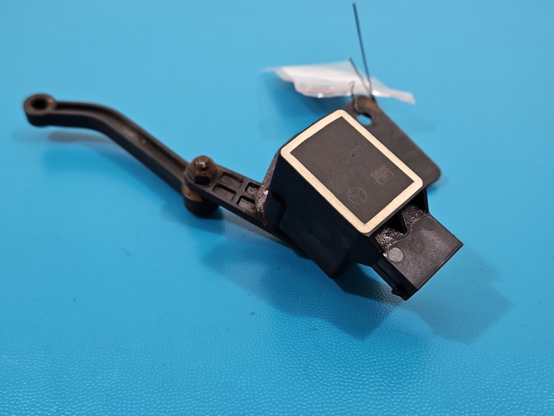 Czujnik poziomowania xenon Mercedes ML W164 A0105427717
