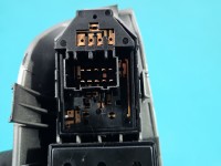 Przełącznik szyb Kia Sportage II 04-10 483493-1110 Producent części: KIA, Europejska, 4x szyba + lusterka EU