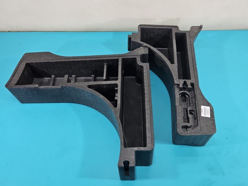 Wkład styropian bagażnika koła zapasowego Ford Kuga Mk1 08-13 8V41-S11168-AD, 8V41-S11169-AE Wkład styropian bagażnika koła zapasowego Ford Kuga Mk1 08-13 8V41-S11168-AD, 8V41-S11169-AE