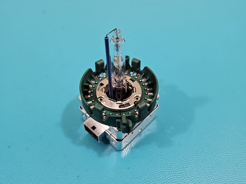 ŻARNIK STARTER ZAPŁONNIK CEWKA XENON D3S42403Opel Insignia A ŻARNIK STARTER ZAPŁONNIK CEWKA XENON D3S42403Opel Insignia A