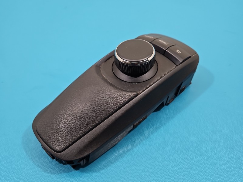 Przełącznik radia nawigacji panel LEXUS CT 10-22 84780-76150