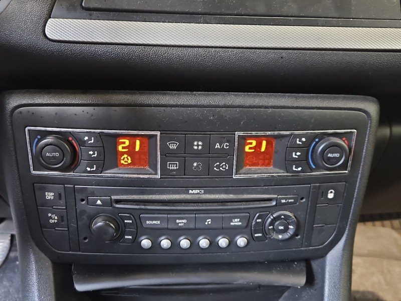 Konsola panel nawiewu Citroen C5 II X7 5HB009332, 96829415ZD