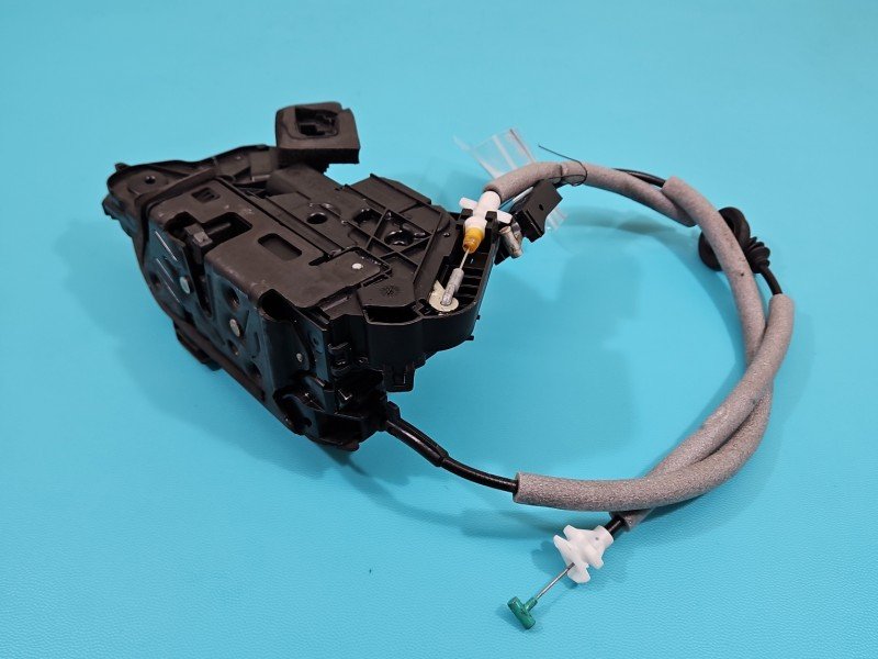 Zamek przód lewy 5TB837015A Skoda Rapid EUROPA Zamek przód lewy 5TB837015A Skoda Rapid EUROPA