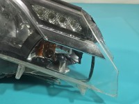 Reflektor prawy lampa przód Toyota Rav4 IV EUROPA