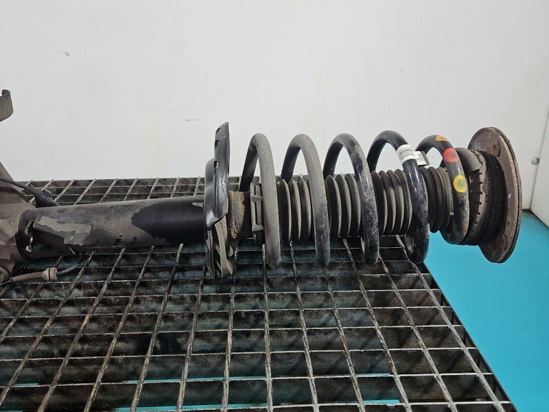 Amortyzator przód prawy przedni Land rover Discovery Sport 14- L550