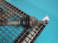 Półoś przód prawa Peugeot 5008 2.0 HDI manual