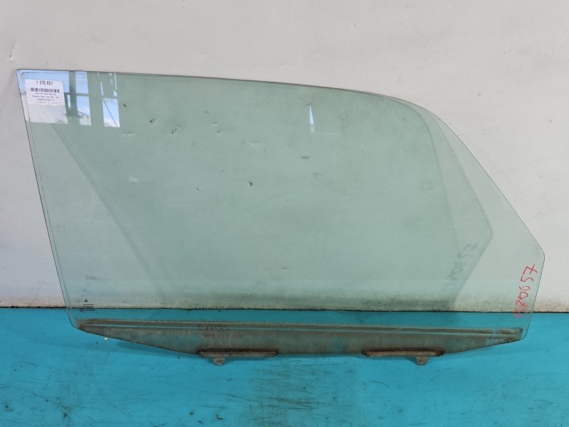 Szyba drzwi przód prawa Mitsubishi Pajero Pinin HB