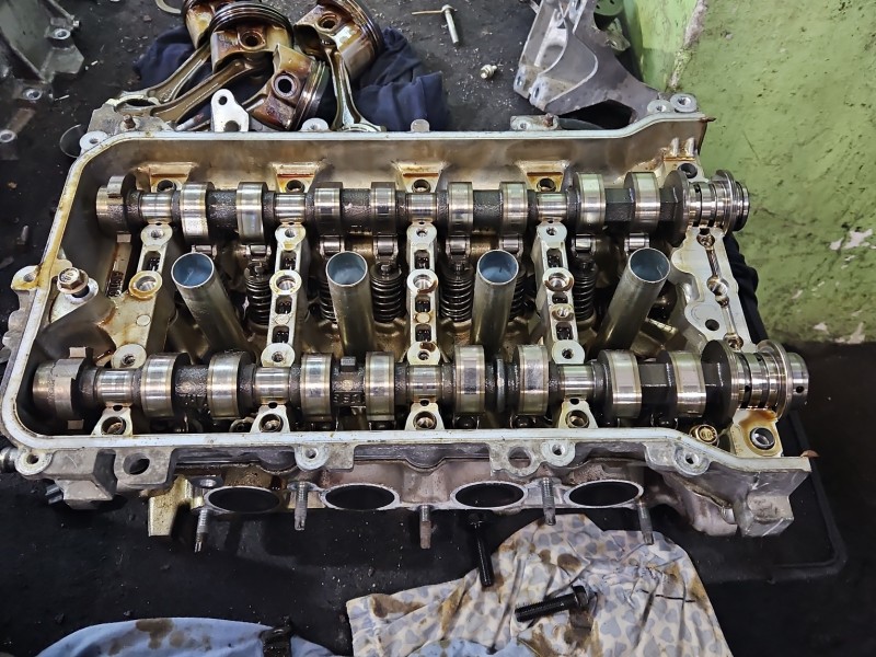 Głowica Toyota Corolla E15 1.6 vvti (1ZR)