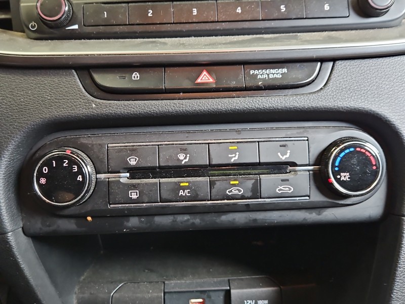 Konsola panel nawiewu Kia Ceed III 18-21 97250-J7020