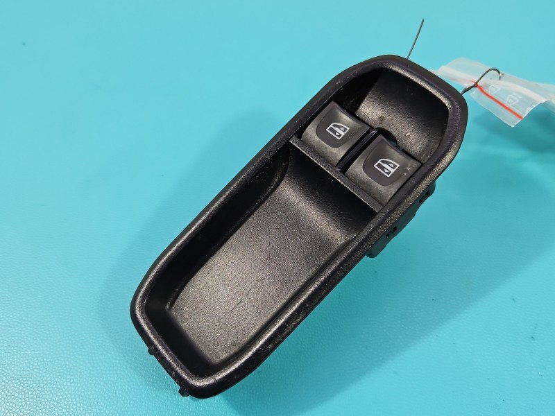 Przełącznik szyb Renault Express 809619758R EU