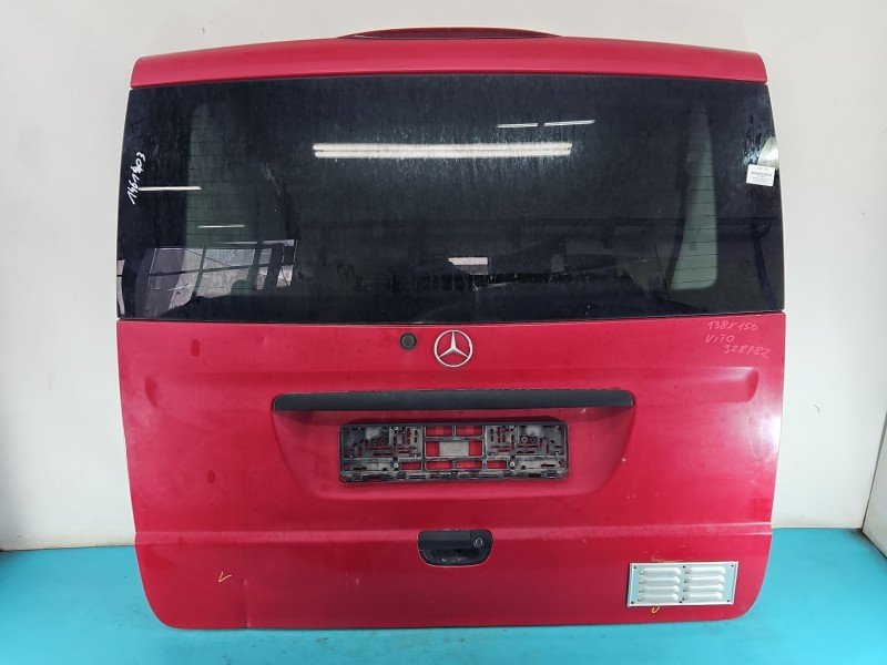 Klapa tył Mercedes Vito W639 HB 5d czerwony Klapa tył Mercedes Vito W639 HB 5d czerwony