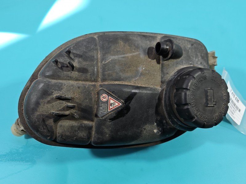 Zbiorniczek Zbiornik wyrównawczy Infiniti Q30 1.6 T