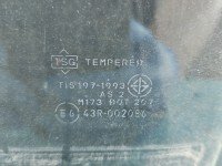 Szyba drzwi przód lewa Mitsubishi L200 HB