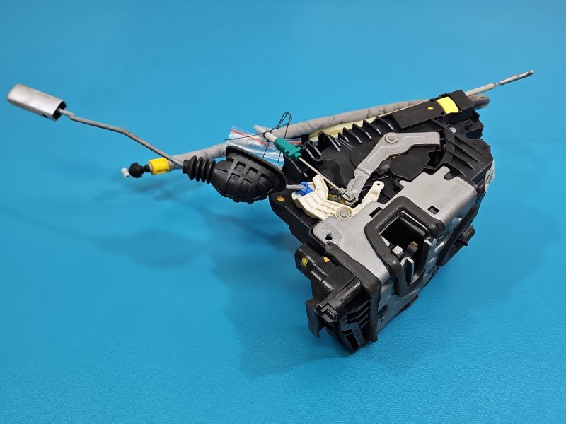 Zamek tył lewy A0997307700 Mercedes W222 Mercedes, 5+2pin