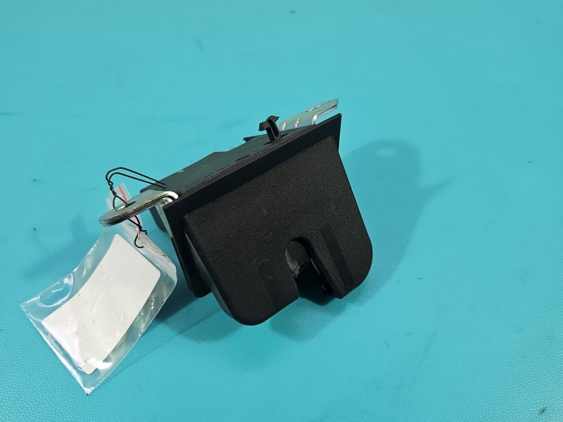 Zamek klapy tył 6F0827505B Seat Ibiza V KJ 6F HB Zamek klapy tył 6F0827505B Seat Ibiza V KJ 6F HB