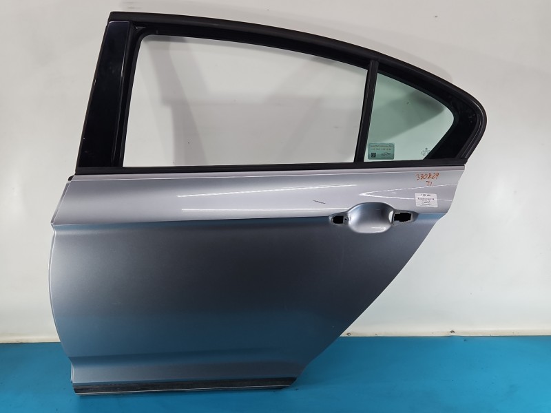 Drzwi tył lewe Vw Passat B8 sedan 4d Lb7s